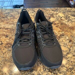 NWT Asics Men's Black Athletic Shoes